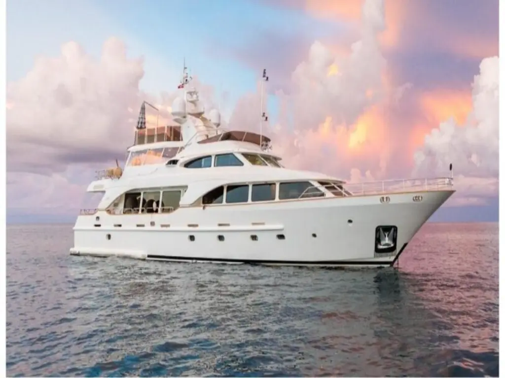 110ft Yacht in Dubai Marina