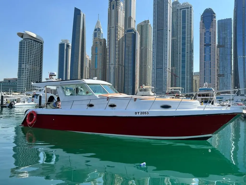 40ft yacht – side view