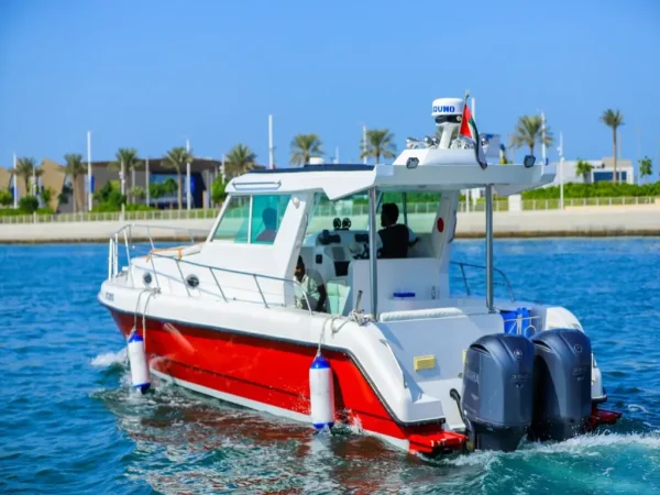 Rent 40ft Yacht in Dubai – Budget-Friendly Private Cruise