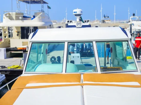 Rent 40ft Yacht in Dubai – Budget-Friendly Private Cruise