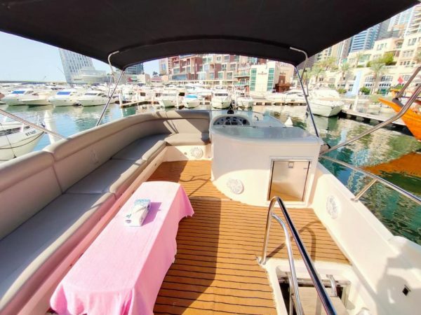50ft Al Shali Yacht Dubai – Private Yacht for Sunset & Sightseeing Tours