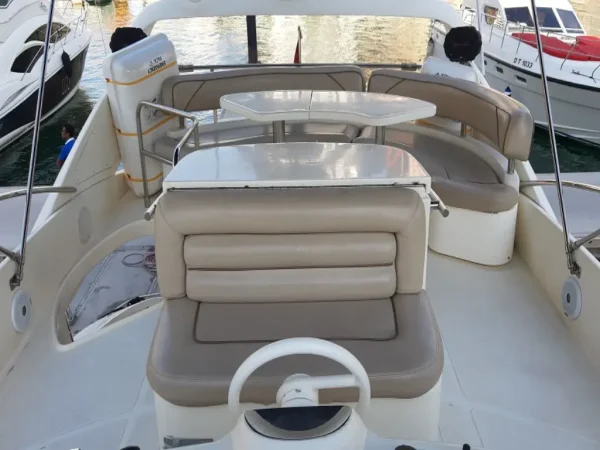 55ft Yacht for Hire in Dubai – Private, Affordable, and Memorable
