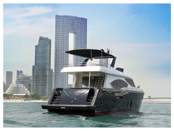 95FT Yacht Rental in Dubai Marina